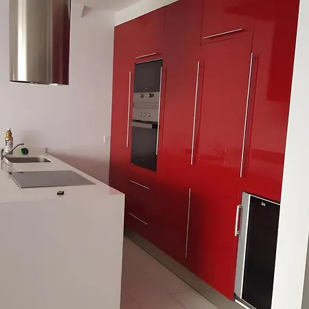 아파트 3 Bedrooms Heated Pool