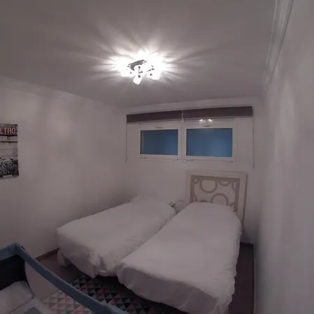 3 Bedrooms Heated Pool 아파트 아데제