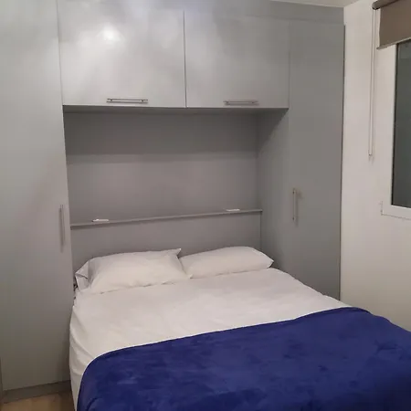 3 Bedrooms Heated Pool 아파트 아데제