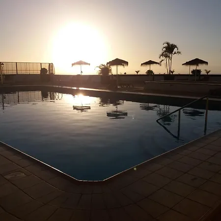 3 Bedrooms Heated Pool * 阿德耶