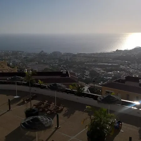 3 Bedrooms Heated Pool 公寓 *