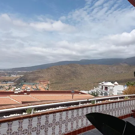 3 Bedrooms Heated Pool Apartment *