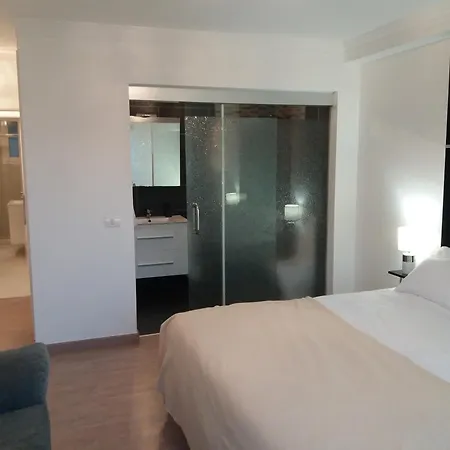 3 Bedrooms Heated Pool 公寓