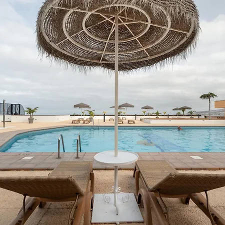 Apartment 3 Bedrooms Heated Pool *