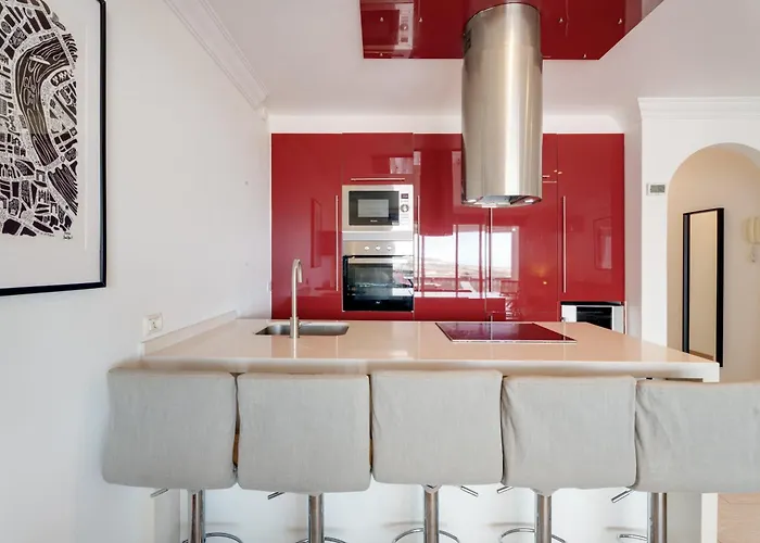 Apartment 3 Bedrooms Heated Pool