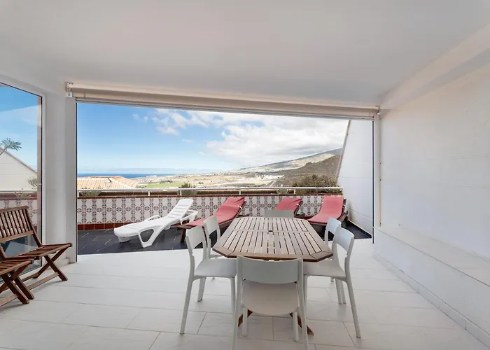 3 Bedrooms Heated Pool Appartement *