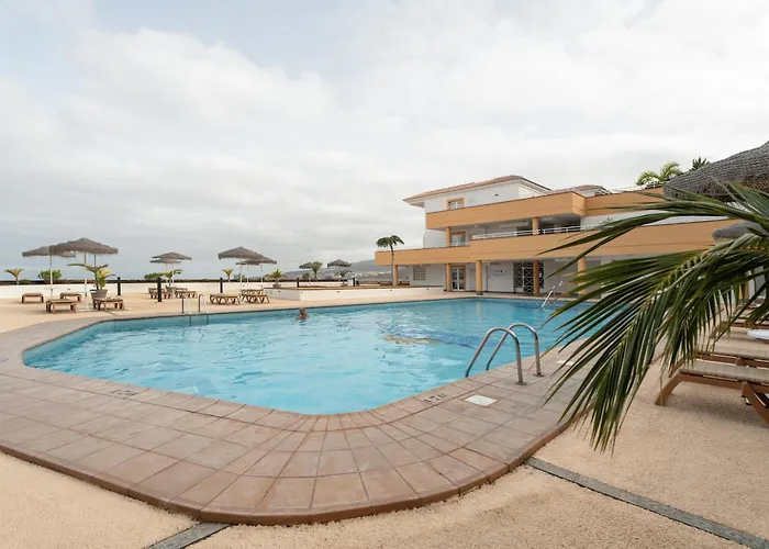 Apartment 3 Bedrooms Heated Pool *