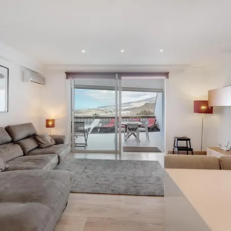 Apartment 3 Bedrooms Heated Pool